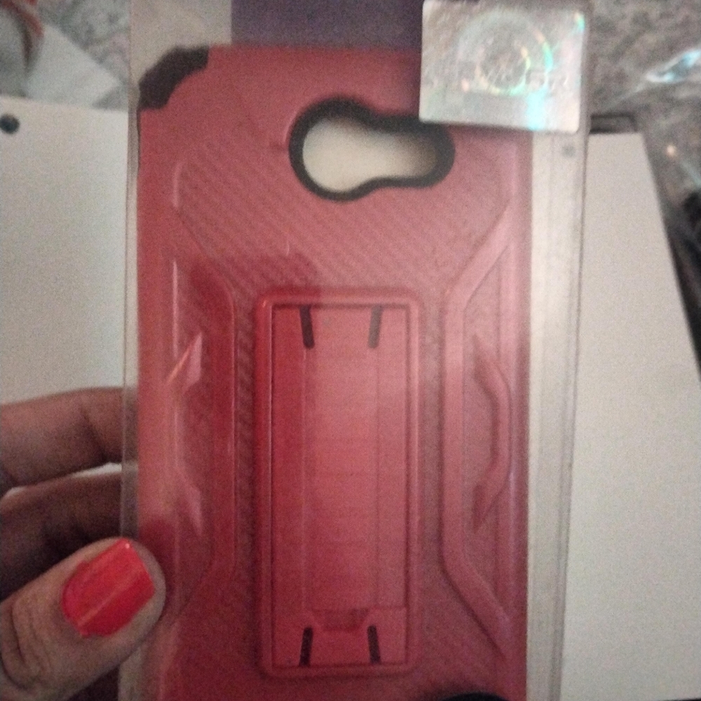 Cell phone cases - Picture 15 of 16